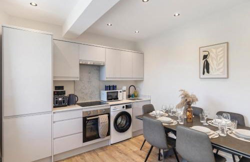 Kew View Suite 2BR Sleeps 9, Walk to Tube & Sights - Foto 8