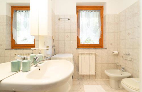 Casa con parcheggio, piscina giardino, barbecue - Foto 25