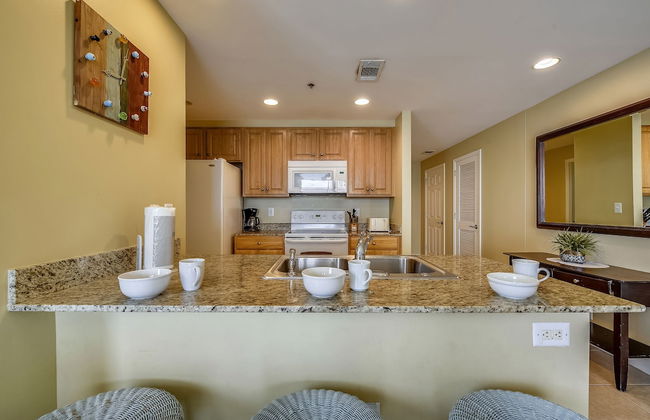 Splash Beach Resort by Book That Condo - Photo 44