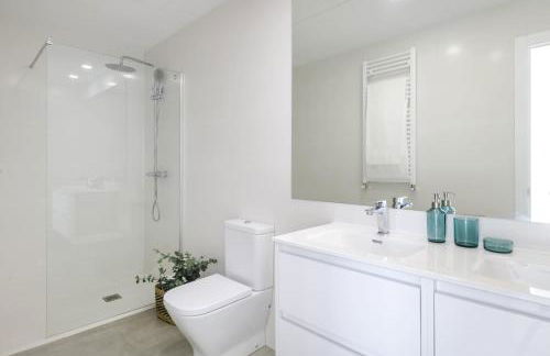 Avenida de San Luis 25, Design and comfort in the true style of Madrid, Book your getaway now! - Foto 25