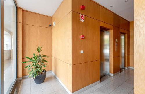 Modern 2 bedroom apt 20 min from city center - Foto 5