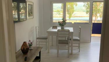 EDIFICIO EL MIRADOR -SITUADO en Playa del Puntal Villaviciosa Primera Linea Playa - Foto 4