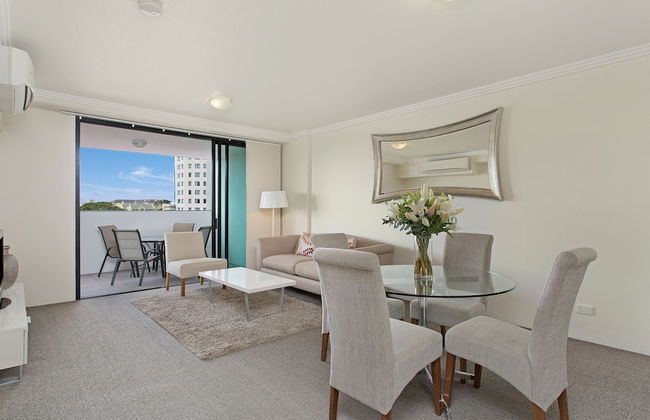 Republic Apartments - Photo 22