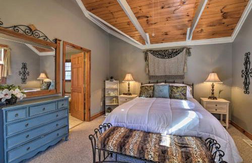 Private Family Home with Deck, Porch and Forest Views! - Foto 13