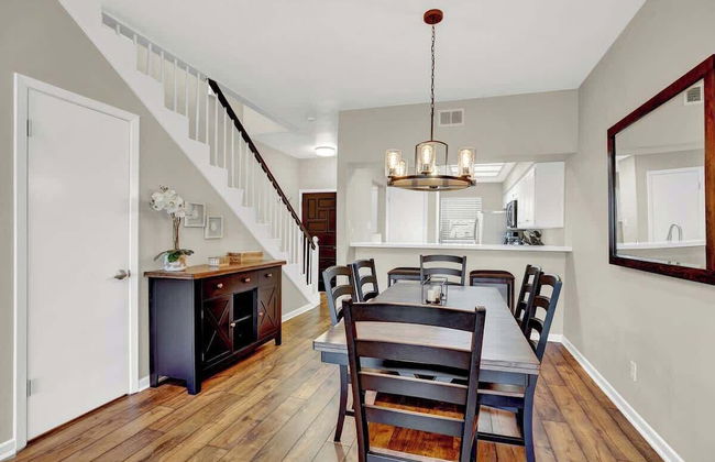 Luxury Riverfront Condo 1 BLK to Schlitterbahn! - Foto 9