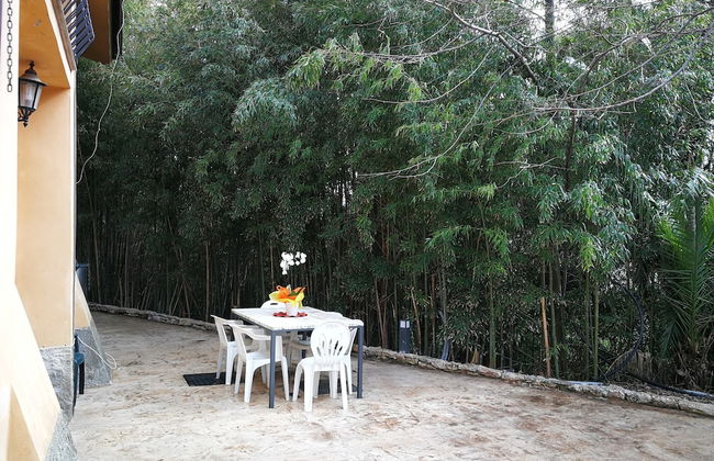 Charming Villa in Maida With Pool & Garden - Photo 9