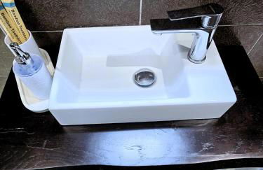 Lily's house near the beach - Photo 22