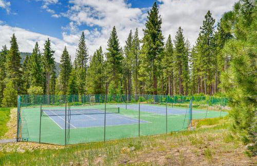 Close to Ski Slopes Tahoe Ski Chalet with Fireplace - Foto 29