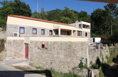 Charming Villa with Pool and Jacuzzi - Terras de Bouro - Foto 46