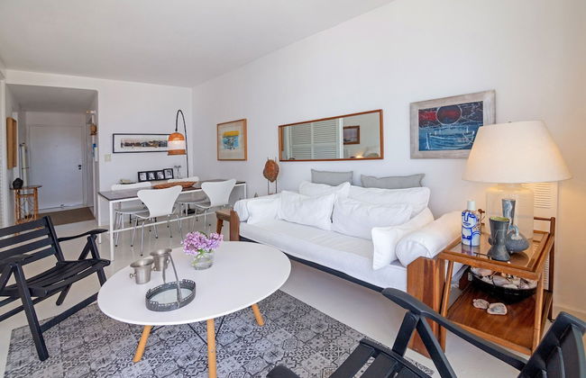 Oceana Suites Lafayette - Photo 10