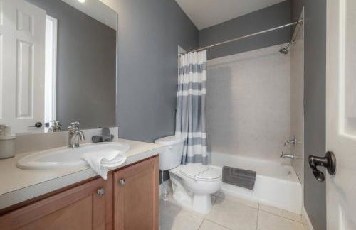 Centrally Located SOHO Retreat Walk to UT & Dining - Foto 31