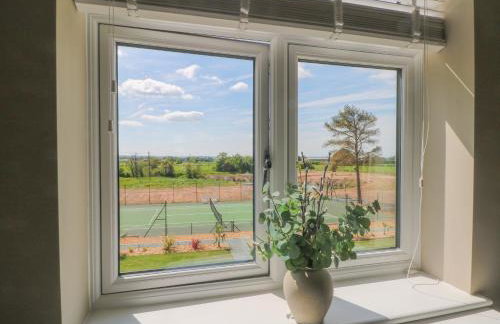 Meadow Manor And Spa - Photo 79