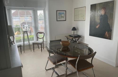 Elm Lodge charming with stunning coastal views! - Photo 19