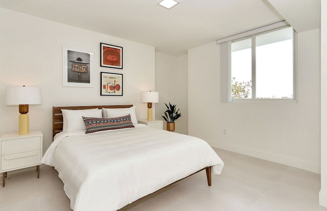 Roami at Grove 27 - Photo 51