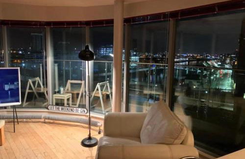 Designer Penthouse with Riverviews - G1 Glasgow City Centre, 3 Bedrooms, 2 Bathrooms, 1 Living room / Kitchen. Full Floor, Wrap Around Terrace, Panoramic Views, Off Central Station / Buchanan Street - Foto 1