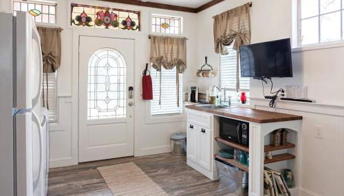 Rustic and Romantic Cabin with Breakfast Included near Royse City, Texas - Foto 2