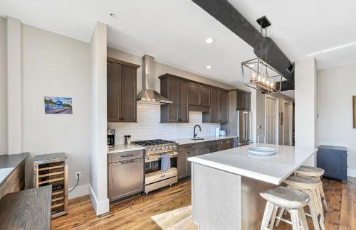 Downtown Condo with Two Ensuite Kings - Foto 14