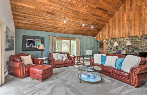 Decked-Out Home Hot Tub, Pool, Fire Pit and More! - Foto 9