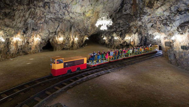 Escursione alle Grotte di Postumia e al Castel Lueghi - Foto 2