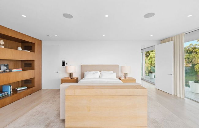 Beverly Grove - Photo 4