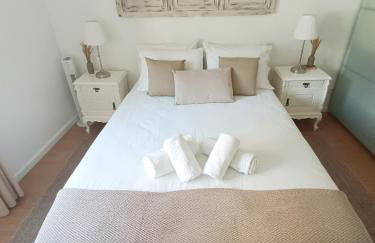 Cacilhas Riverside Lisbon Apartment - Photo 12