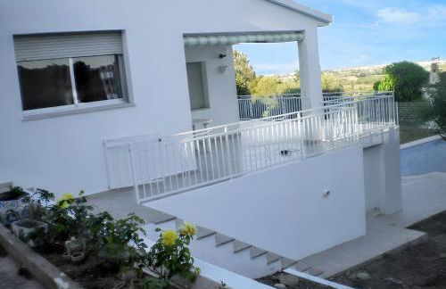 Elegant Villa in Benicarló with Private Pool - Photo 10