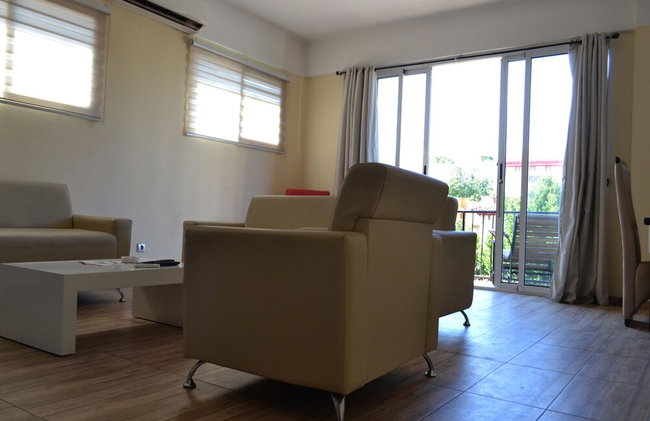 Almendares , Knocking on Cuba - Photo 6