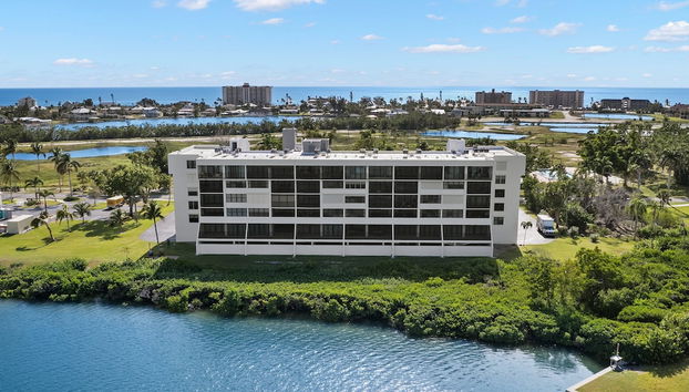 Palms of Bay Beach 4F by Distinctive Beach Rentals - Foto 5, Servicios del alojamiento