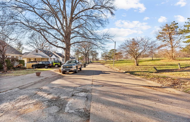 Metropolitan Escape I JZ Vacation Rentals - Photo 33