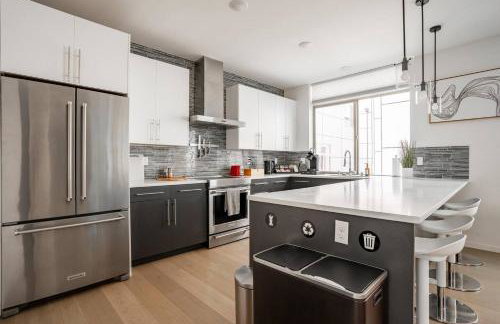 Stylish Urban Retreat w Rooftop Deck - Foto 2