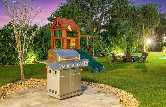 Luxurious 6-Bedroom Villa with Pool & Games - Foto 13