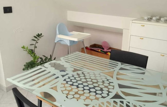 Spacious and Naturally Bright Bomboniera Rooftop Favors Apartment - Foto 15