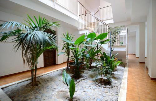 Apartment for 5 people with garden - Photo 18