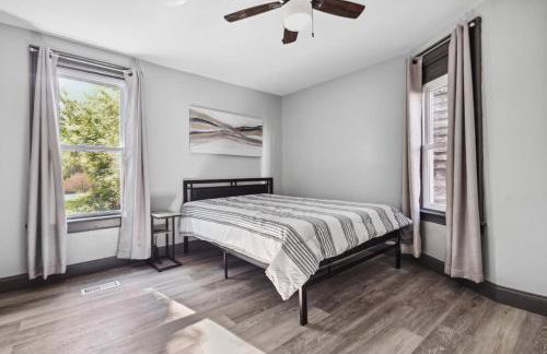 Quiet 3BR Vacation Spot-Minutes to Niagara Falls USA - Foto 2