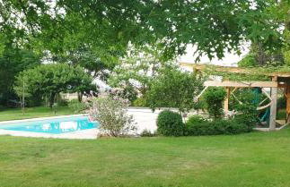 Séjour élégance et bien-être au CHATEAU de GRANDMONT - piscine et parc arboré au coeur du vignoble du Beaujolais - Foto 15
