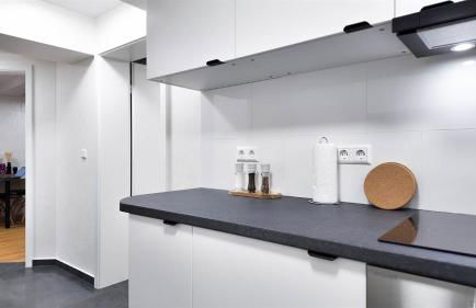 ALFA Stuttgart 2Z-Apartment 4 Betten SmartTV WLAN nahe Wasen Daimler l Bad & Küche l 2BR 4 beds kitchen bathroom - Foto 8