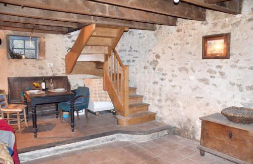 Maison charmante à Meyrignac-l'Église avec cheminée - Foto 2