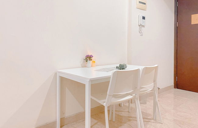 Elegant And Nice 2Br At Menteng Park Apartment - Photo 18