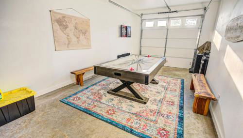 Winters Lodge at Little Ranches 5 min to Square - Foto 5