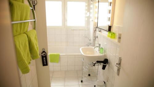 Art City-Studios Kassel 4 und 8, groß, modern, citynah, je 3 Schlafzimmer, kostenfreie Parkplätze, Süd-Balkons, ruhig, Herkulesblick - Foto 4