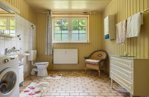 Grosszügiges Ferienhaus mit Wald - Foto 13