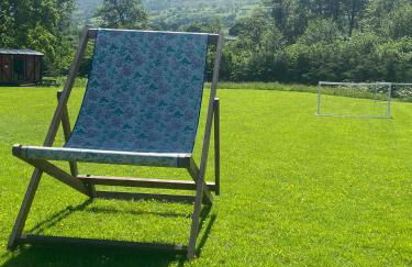 Luxury cosy carriage with electric private hot tub - Photo 28