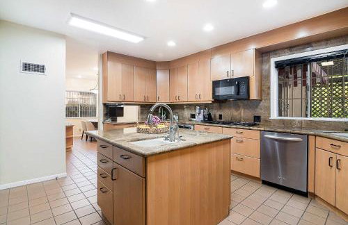 Spacious 4BR Spanish Villa In Hancock Park - Foto 21