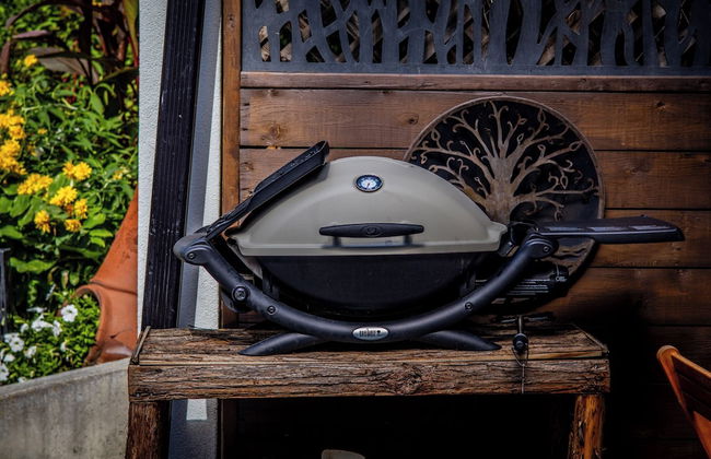 Rayleigh River Retreat - Garden Oasis - Photo 45