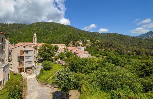 1 Bedroom Amazing Apartment In Ghisoni - Foto 7