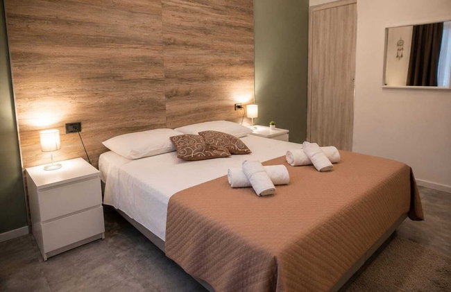 Royalty room spa - Photo 36