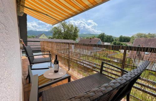 Schöne Ferienwohnung mit viel Platz und Parkplatz - Foto 2