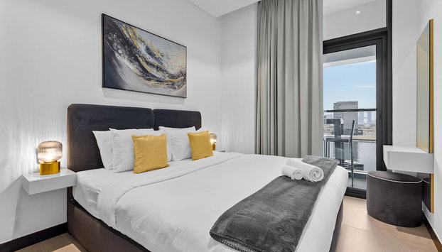 Waves - City Serenity: Luxe Living at 15 Northside Tower 2 - Foto 4, Habitación