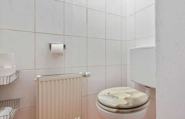 Modern Holiday Home in Pinsdorf With Garden - Photo 20