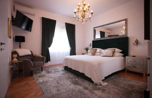 ANGEL BY THE SEA LUXE Apartment - Photo 16